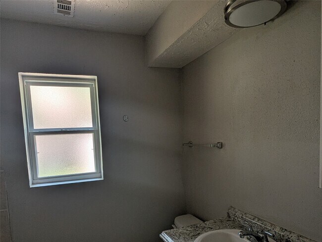 Building Photo - 25822 Glen Loch Dr