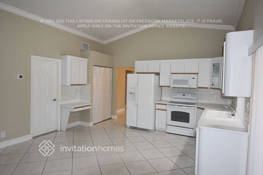 Building Photo - 13265 SW 96th Terrace
