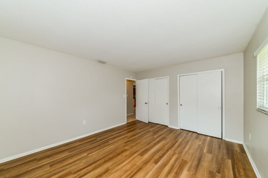 Building Photo - 1340 43rd St