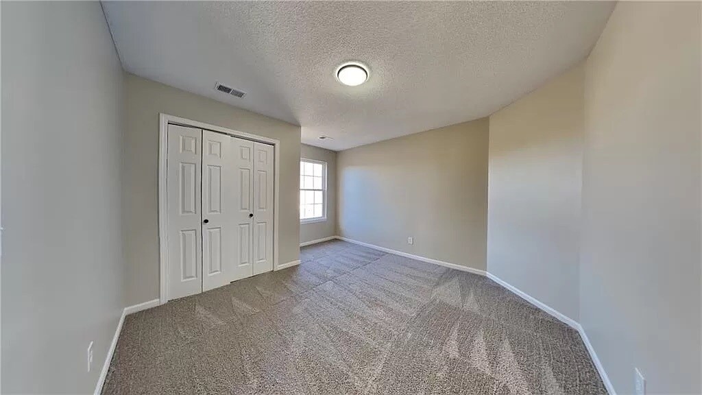 Building Photo - 21670 S Main St