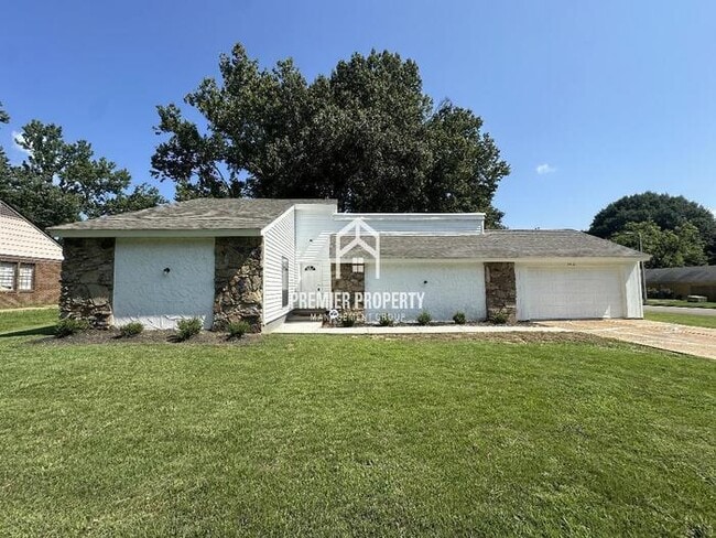 Primary Photo - 5416 Fieldcrest Ave