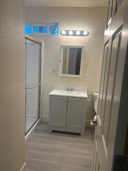 Building Photo - 1845 N Center St