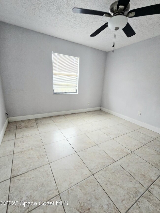 Building Photo - 1219 Meissen Ave NW