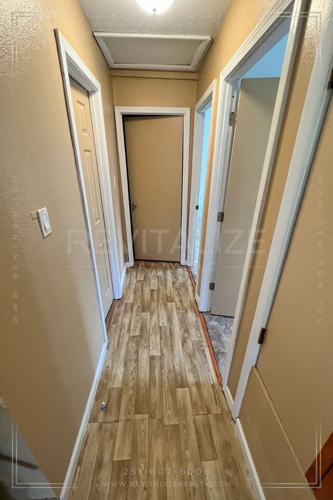 Building Photo - Newly Remodeled 3 Bd / 1 Ba in Moss Point