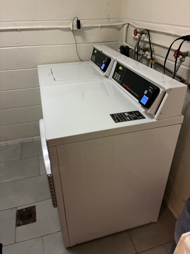 Building Photo - 3000 7th St NE