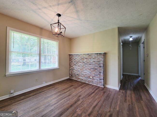 Building Photo - 109 Hilltop Cir