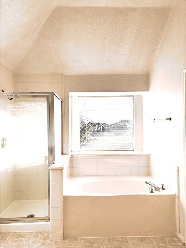 Building Photo - 18807 Forest Deer Rd