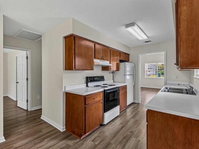 Building Photo - 96 Cochise St