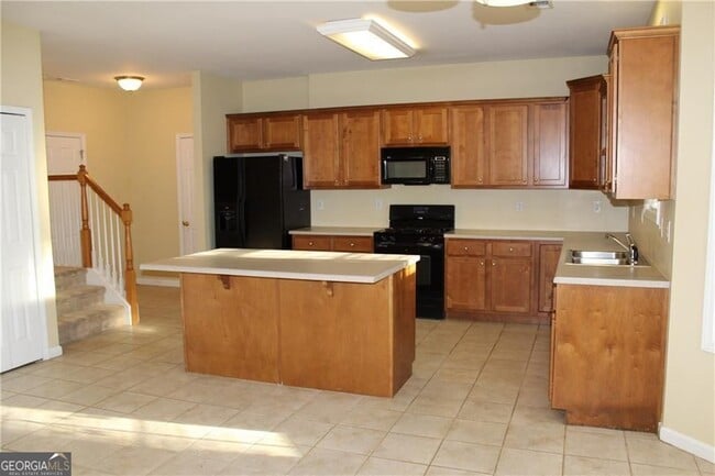 Building Photo - 2627 Hampton Park Dr