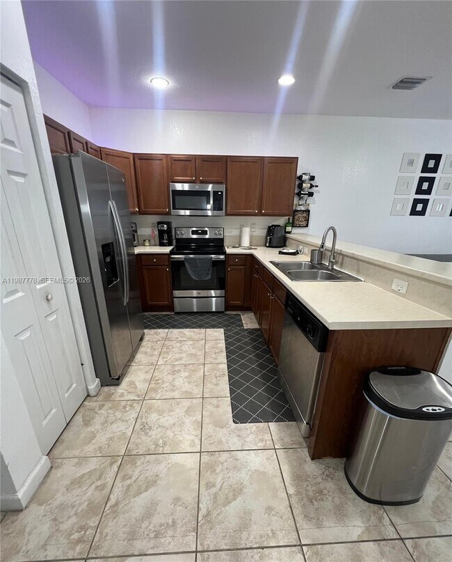 Building Photo - 8925 W 35th Ct