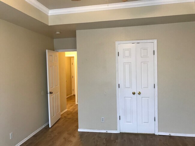 Building Photo - Spacious 3BDRM Home in Blackberry Ridge, V...