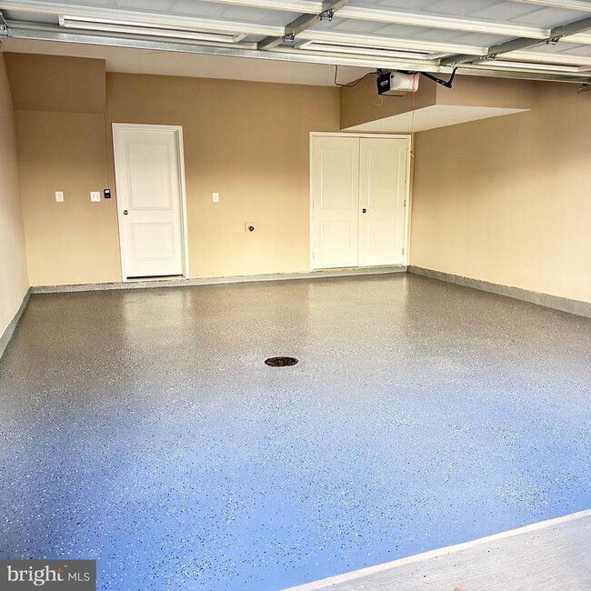 Building Photo - 9361 Barnes Lp