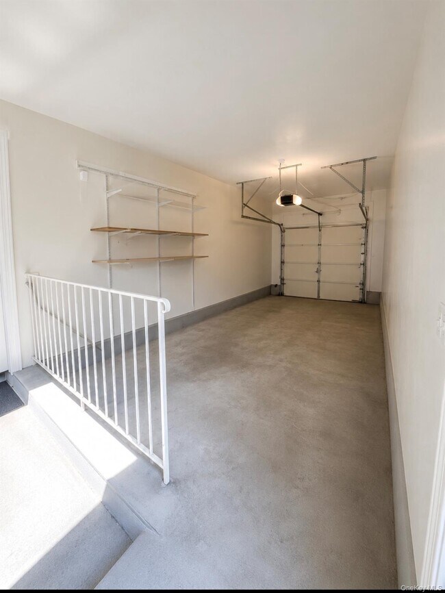 Building Photo - 611 Peconic Ave