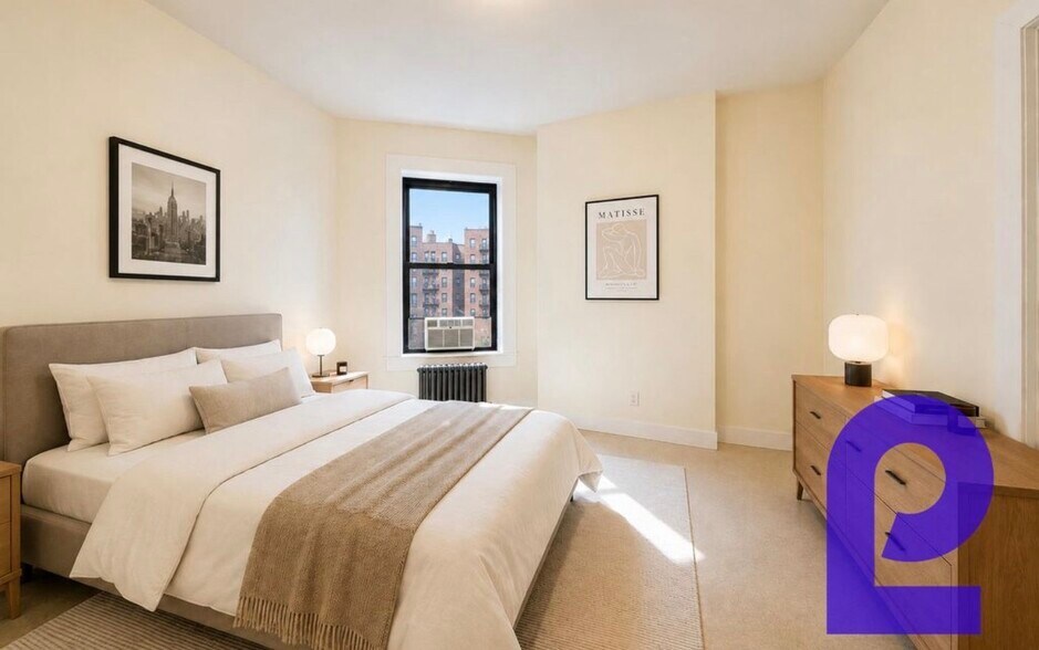 Building Photo - 2441 Jerome Ave