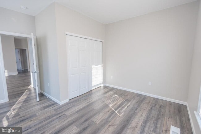 Building Photo - 34 Delsea Dr S