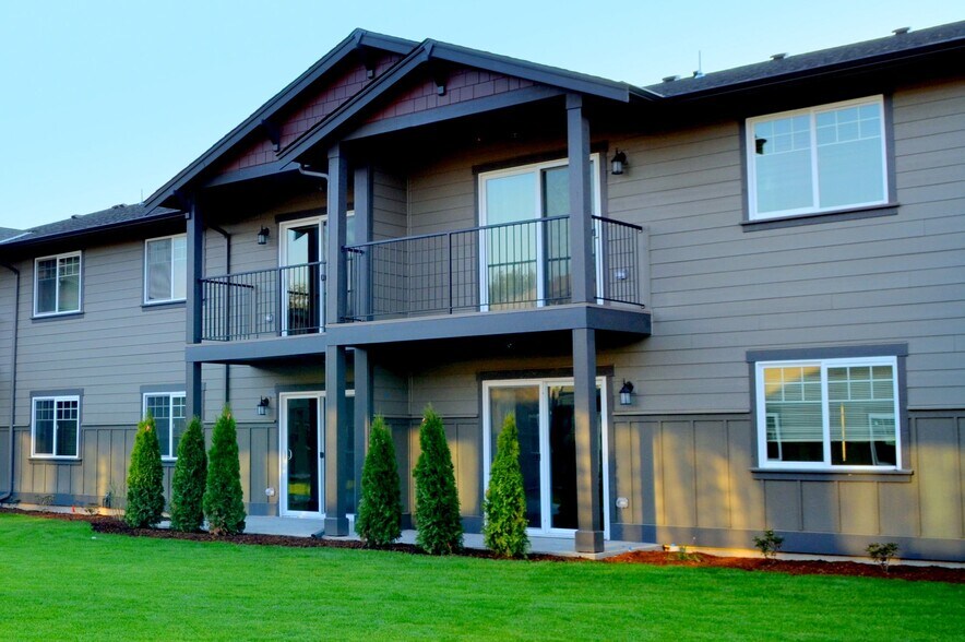 Primary Photo - Cascade Village Apartments