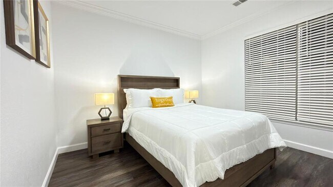 Building Photo - 1301 Tuscan Terrace