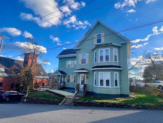 Building Photo - 14 Richmond St