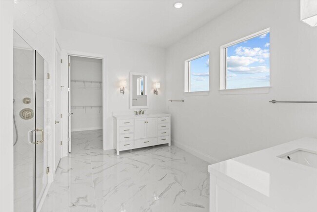 Building Photo - 10264 Field Flower Trl