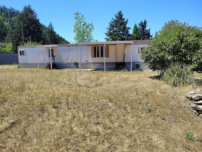 Primary Photo - Quiet 2bedroom 1 bath mobile in Country