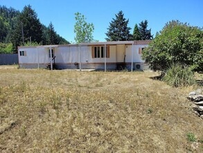 Building Photo - Quiet 2bedroom 1 bath mobile in Country