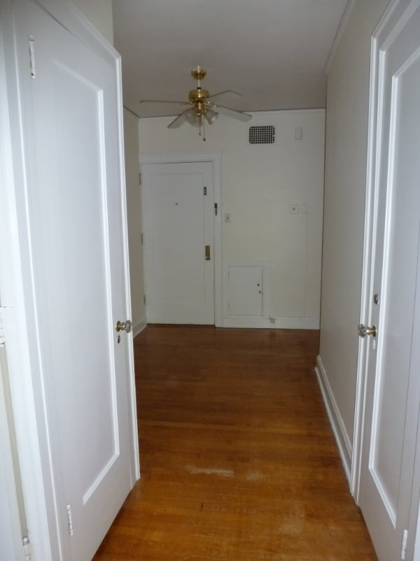 Building Photo - 440 N Park Ave