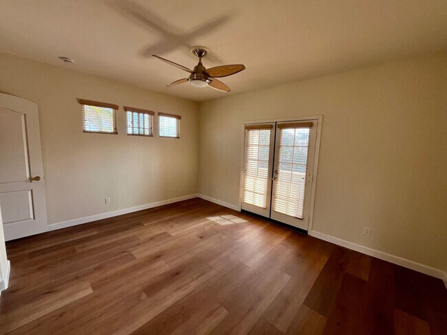 Building Photo - Carlsbad 4 bedroom Stunner on Cul-de-sac w...