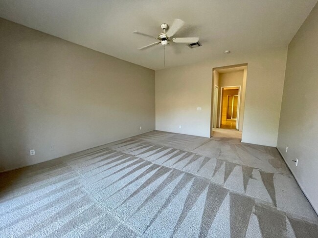 Building Photo - AVAILABLE NOW  ! LOVELY 3 Bedroom/ 2 Bathroom Home in Laguna De La Paz!