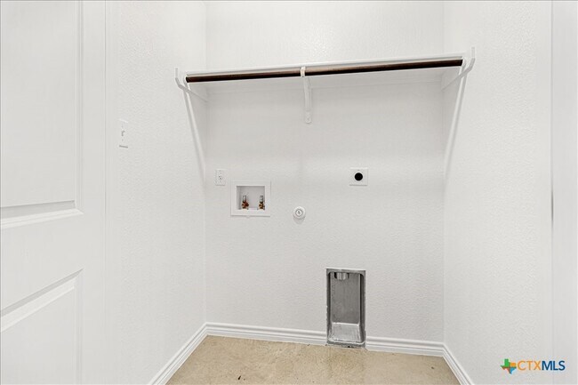 Building Photo - 1242 Lehmann Dr