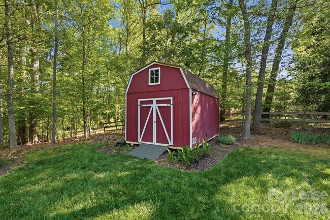 Building Photo - 301 Sardis Rd N