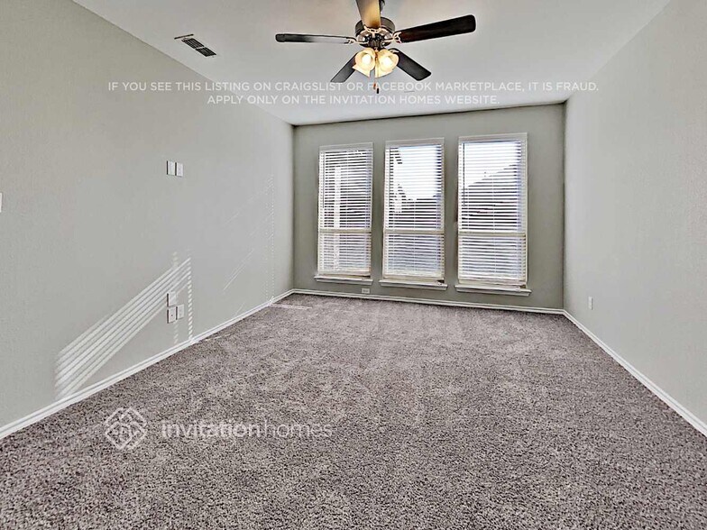 Building Photo - 15704 Barton Ridge Dr