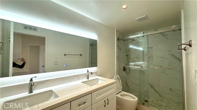 Building Photo - 15451 Alsace Cir