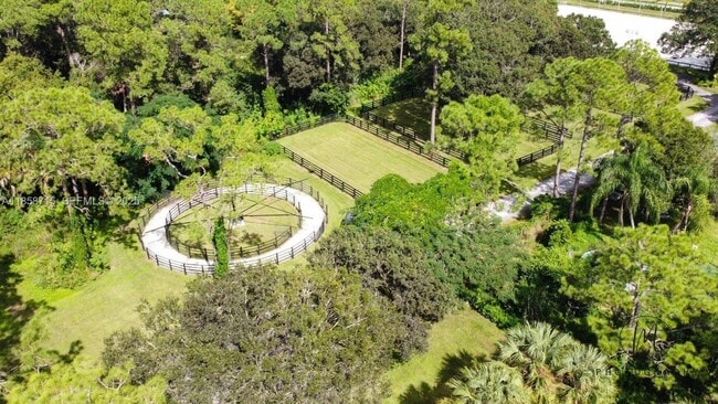 Building Photo - 14561 Tangerine Dr