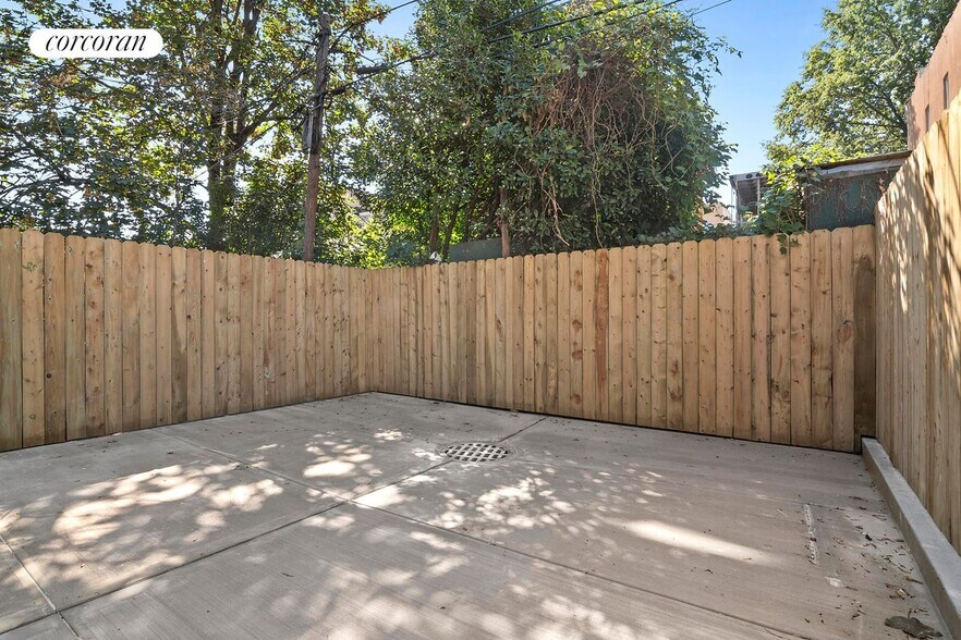 Building Photo - 358 87th St