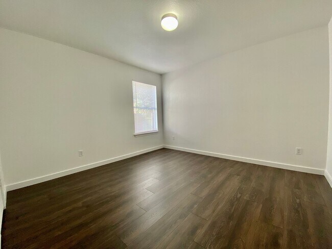 Building Photo - 6608 Ferrystone Pass