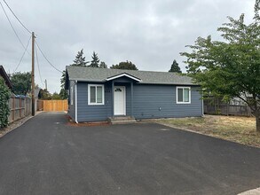 Building Photo - Beautiful 2 bedroom, 1 bath house in Sprin...