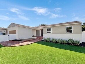 Building Photo - Beautiful 4BD/2BA House in La Mesa w/ W/D,...