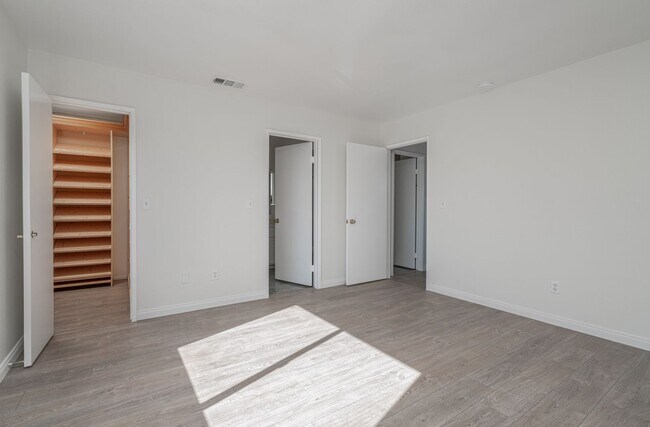 Building Photo - Costa Mesa Townhome with Loft | 2BR, 2.5BA...