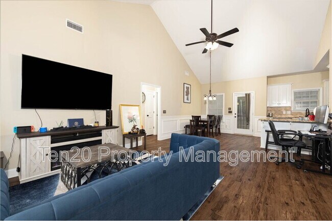 Building Photo - 7 Vineyard Dr