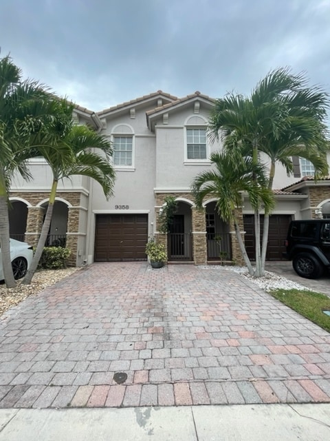 Primary Photo - 9358 SW 221st St