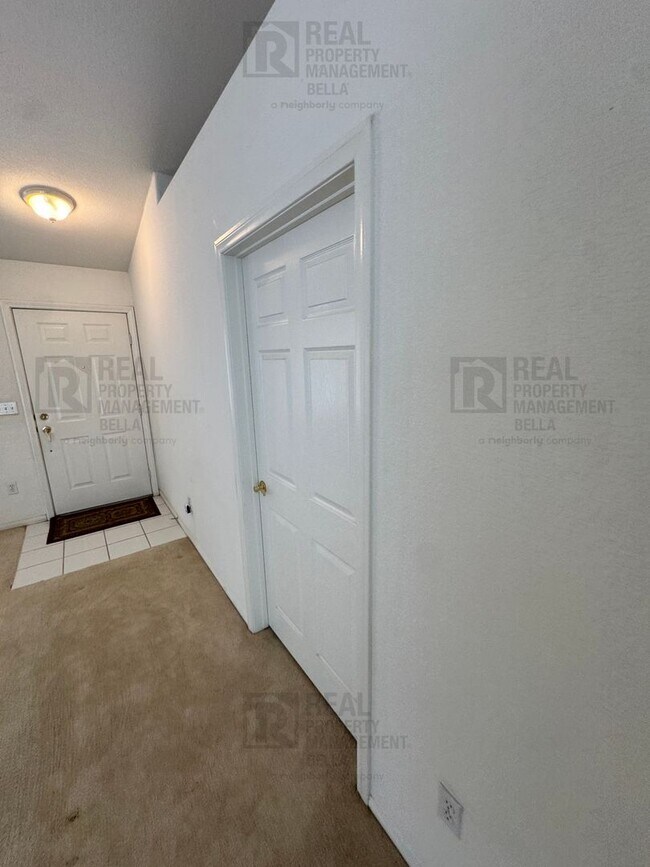 Building Photo - Charming 3 Bedroom, 2 Bathroom Home in Hemet