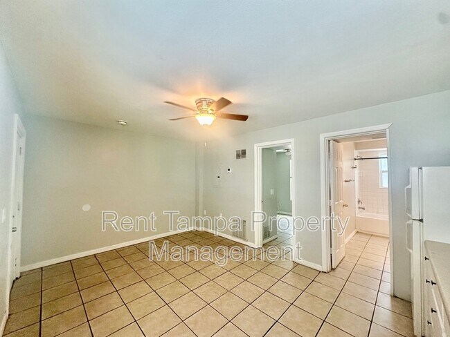 Building Photo - 2475 18th Ave S