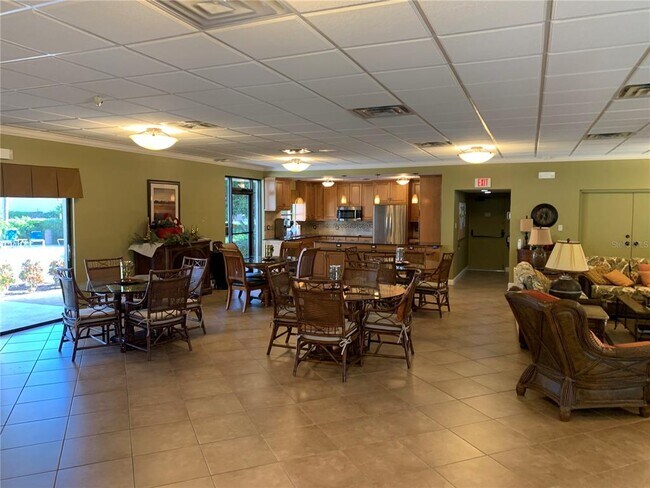 Building Photo - 1320 Pasadena Ave S