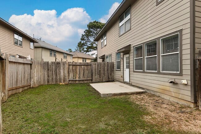 Building Photo - 51 Wickerdale Pl