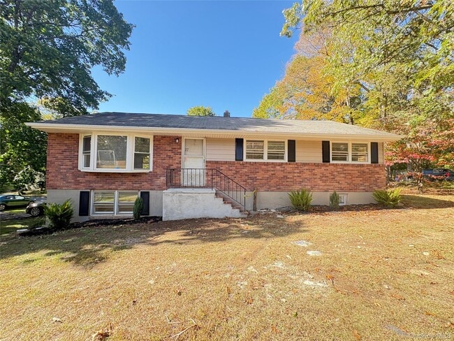 Primary Photo - 27 Floral Dr