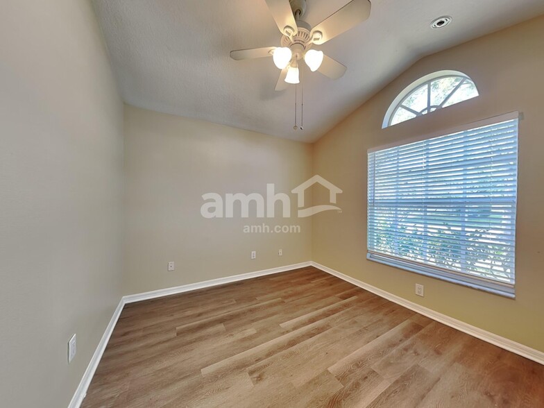 Building Photo - 32124 Cypress Valley Dr