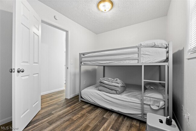 Building Photo - 2225 Martha Ave NE