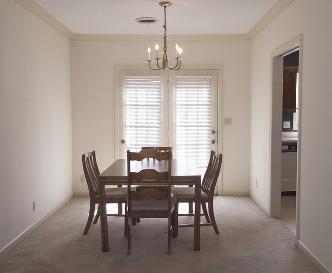 Castlewood Apartments 109 Arcadia Ln Oak Ridge TN 37830 Apartment