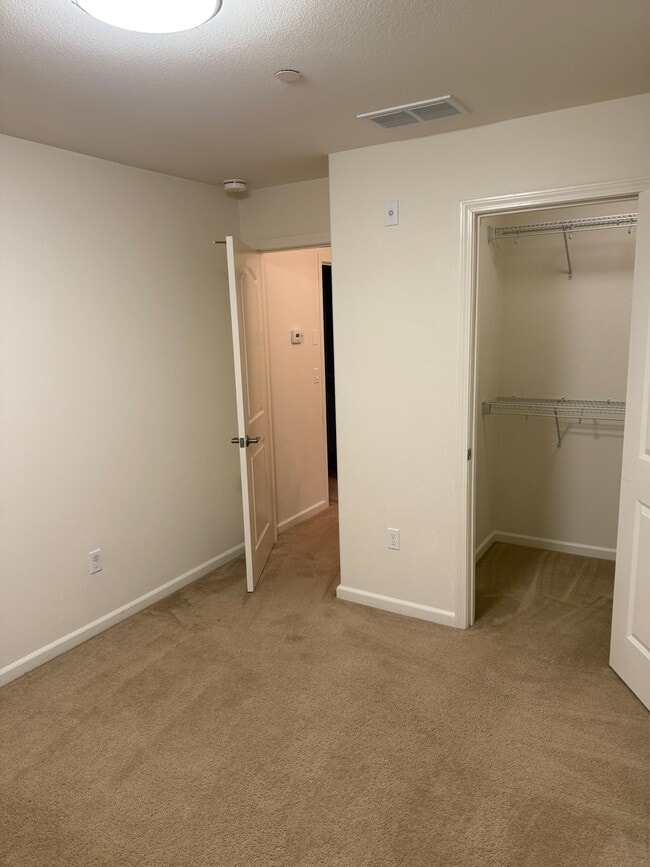 Building Photo - 132 Selby Lane