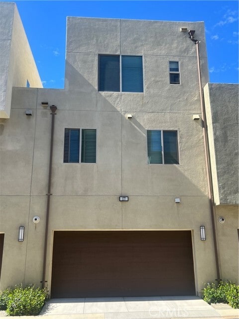 Building Photo - 177 Magnet